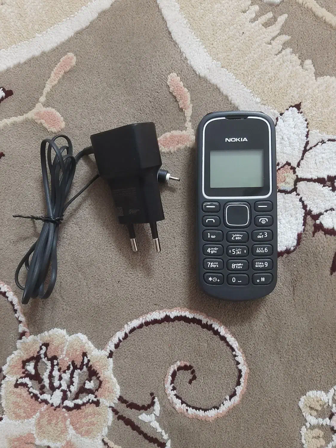 نوکیا ساده|موبایل|رباط‌کریم, رباط‌کریم|دیوار