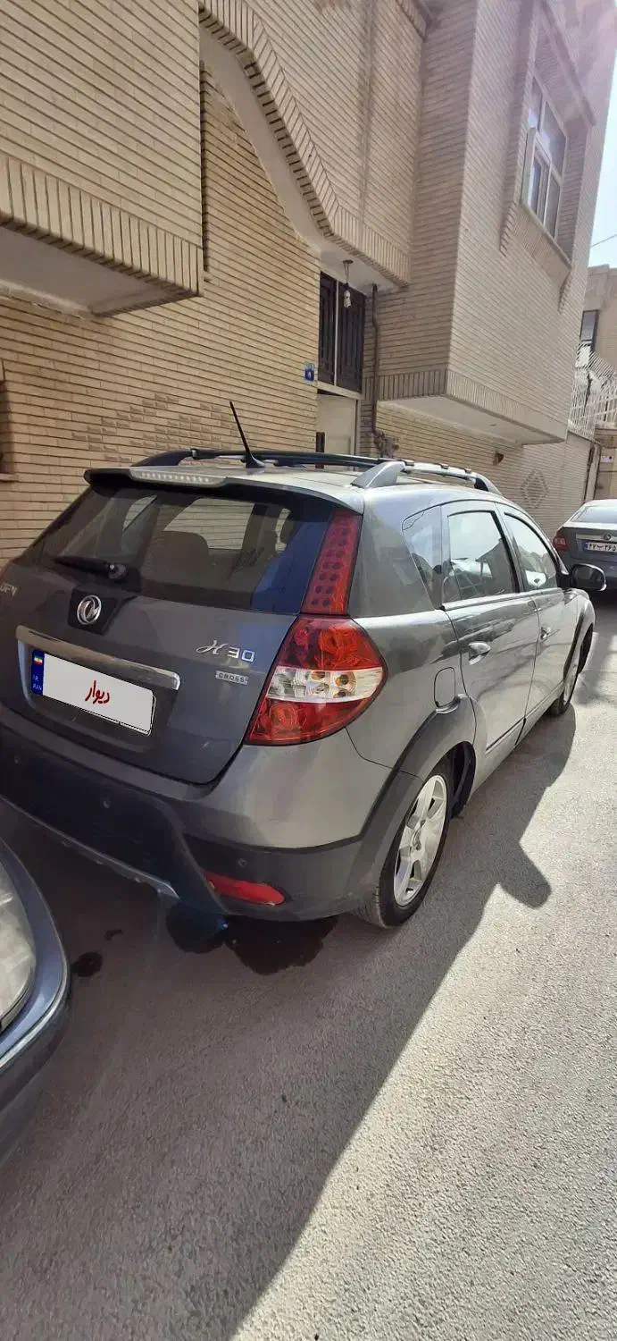 H30 cross دانگ فنگ اچ سی کراس مدل ۹۷ کارکرد ۰۱۳۴|خودرو سواری و وانت|اصفهان, جلالیه|دیوار