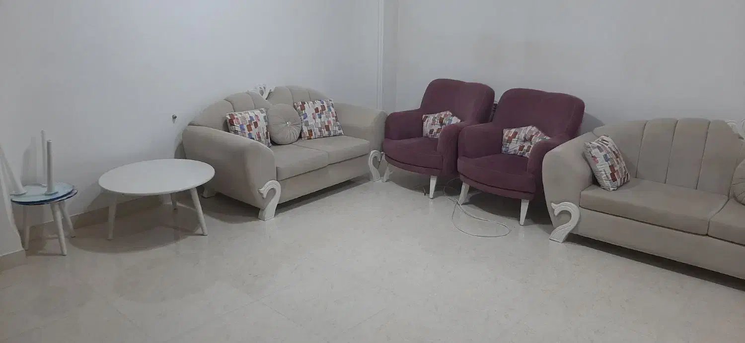 مبل راحتی ۷ نفره با جلو مبلی های رایگان|مبلمان خانگی و میز عسلی|ایلام, |دیوار