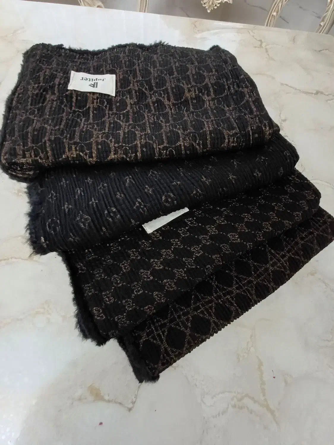 شال دور خز دار دو رو پاییزه|لباس|ارومیه, |دیوار