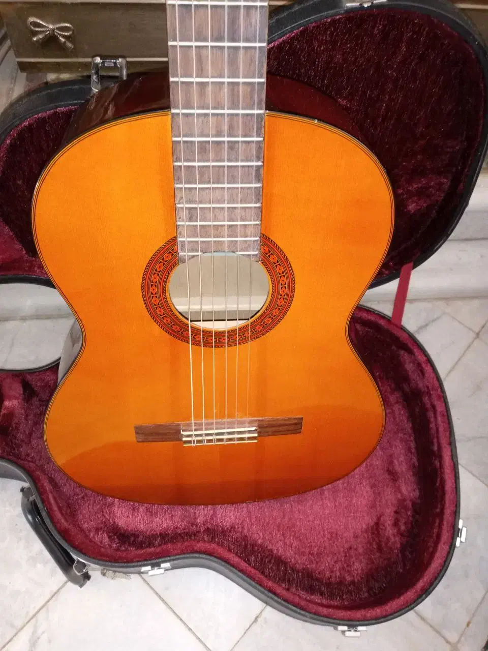 گیتار یاماها سی هفتاد|گیتار، بیس، امپلیفایر|رفسنجان, |دیوار