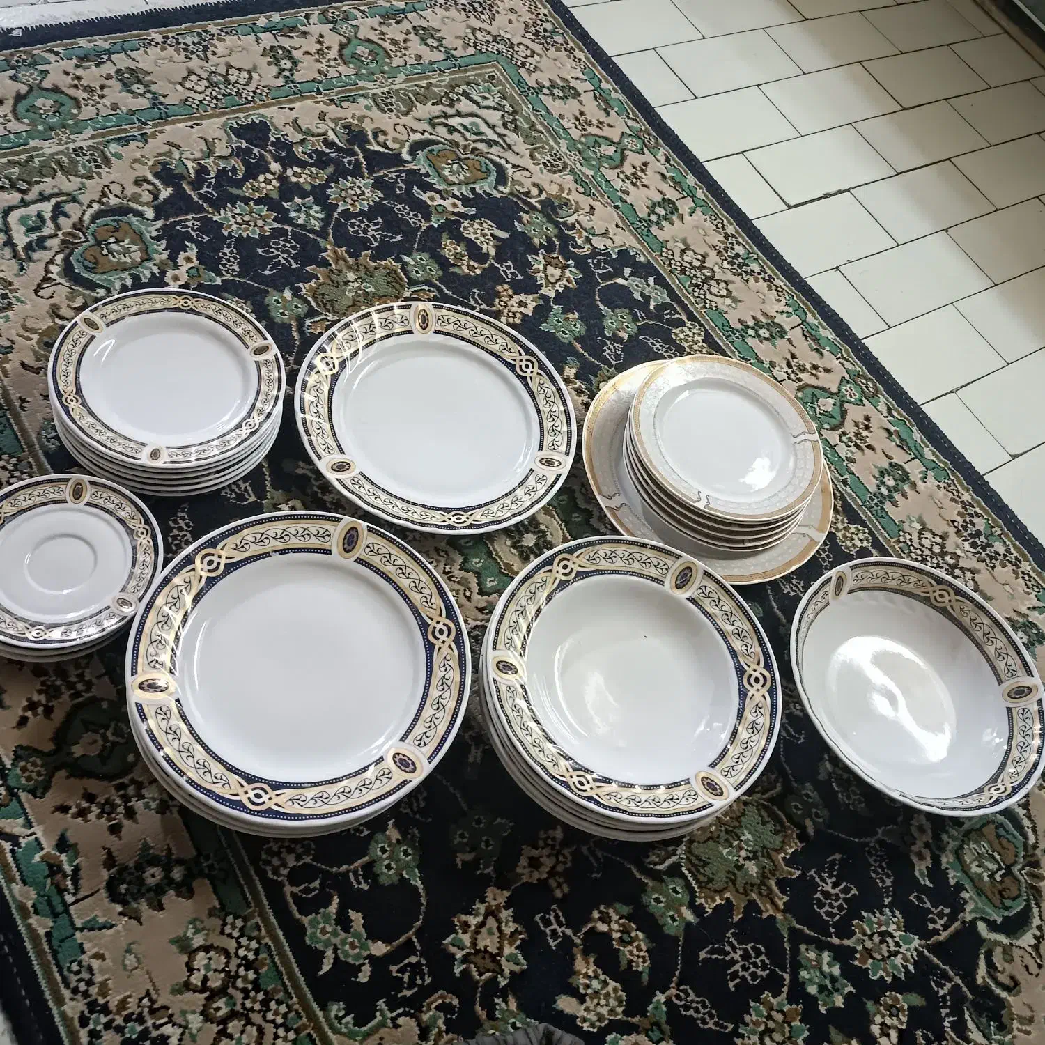 سرویس چینی شیش نفره کامل با خیار خوری و ...|ظروف سرو و پذیرایی|فردیس, فردیس|دیوار