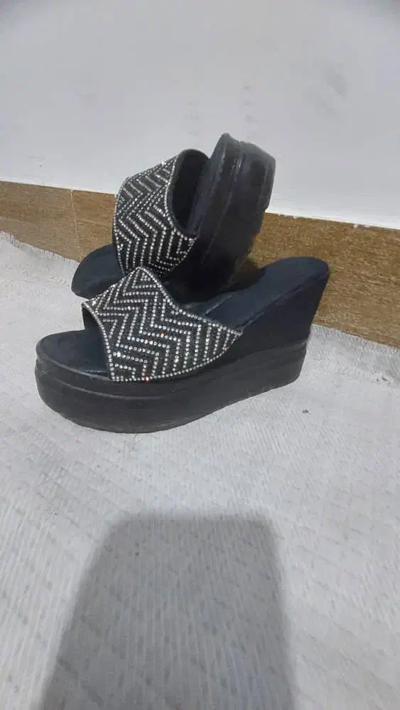 صندل و کفش بچه گانه|کیف، کفش، کمربند|شوشتر, |دیوار