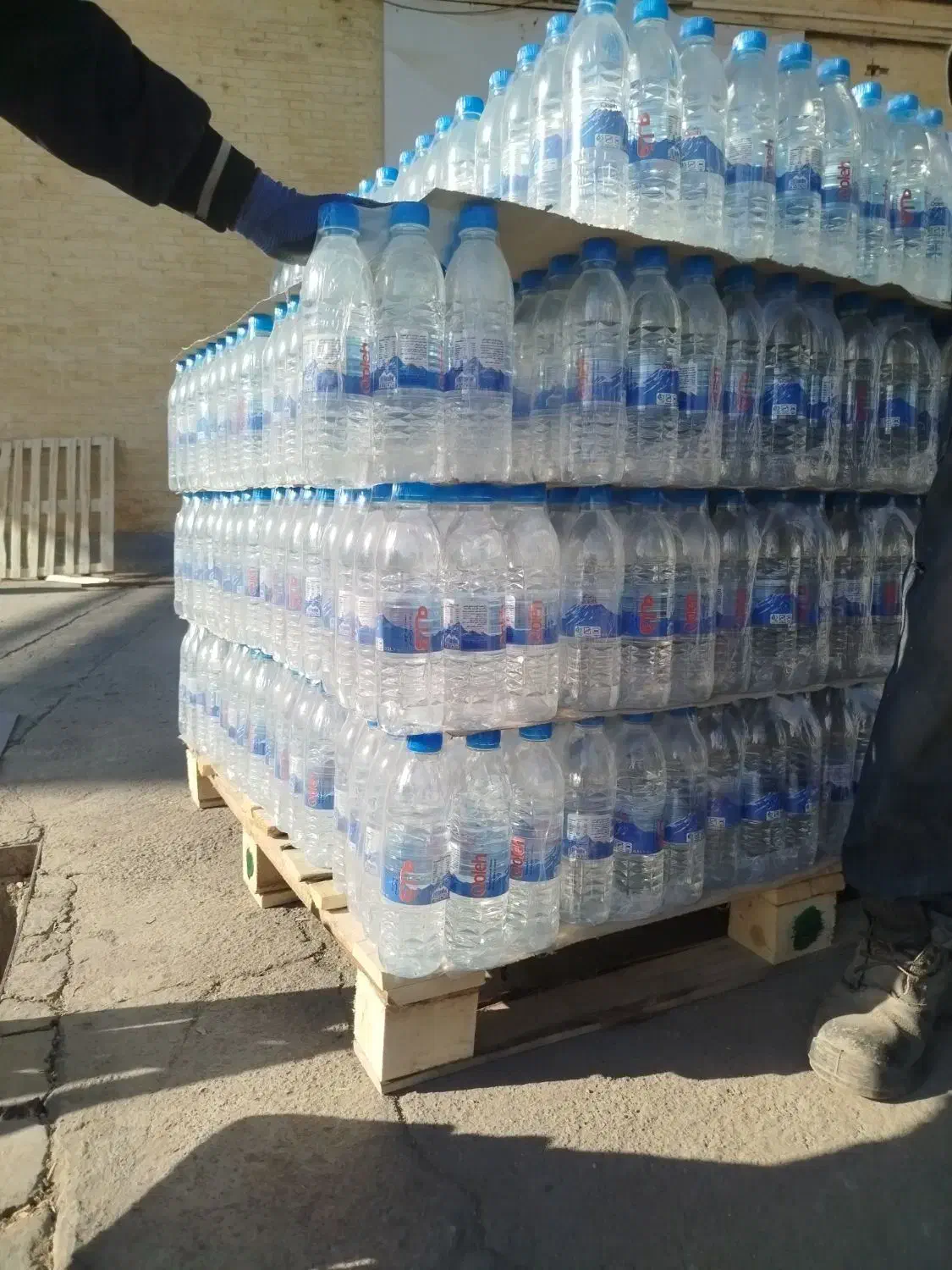 آب معدنی قله|عمدهفروشی|اصفهان, رهنان|دیوار