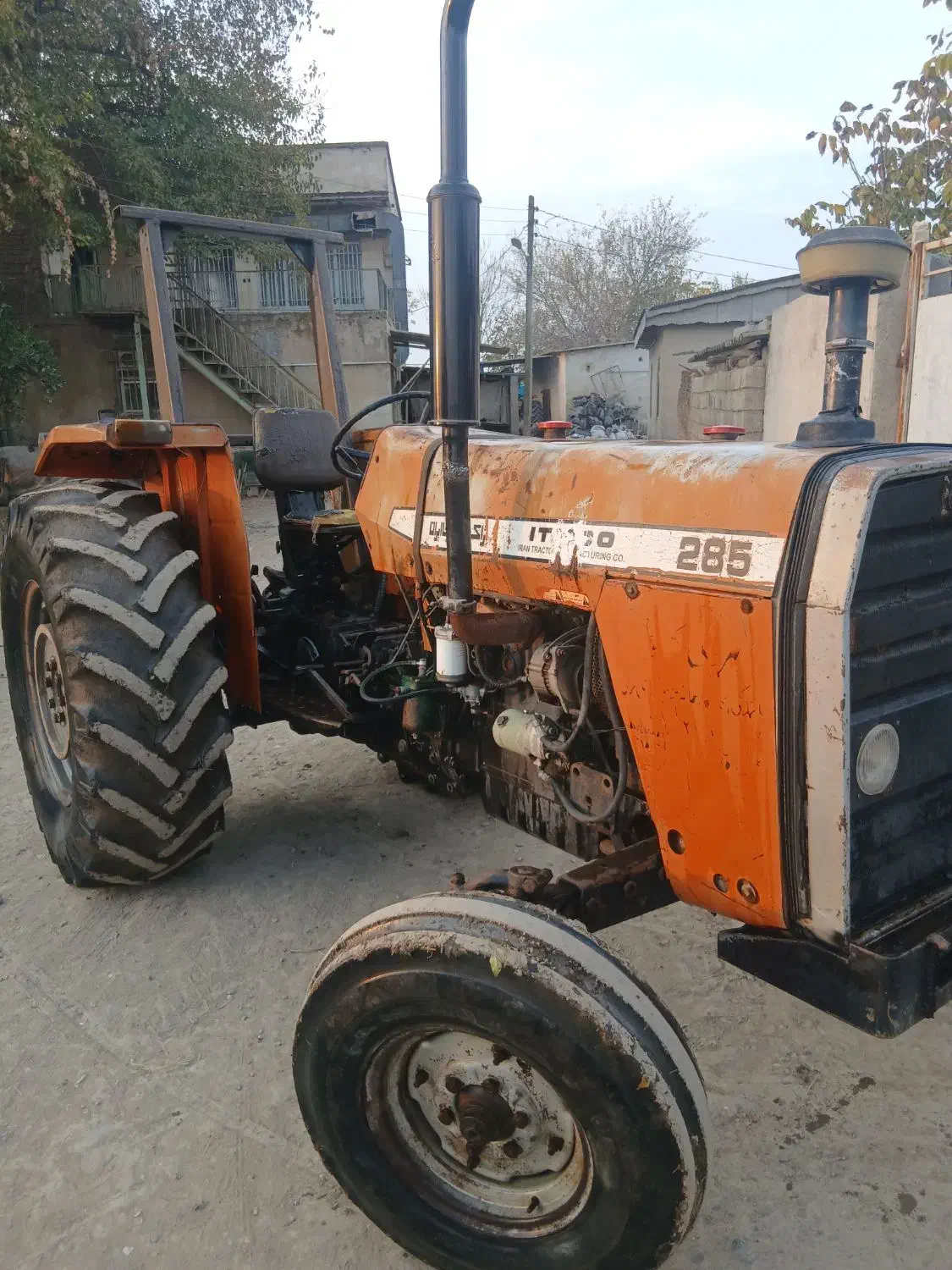 فرگوسن مدل۸۱|خودرو سنگین|گنبد کاووس, |دیوار