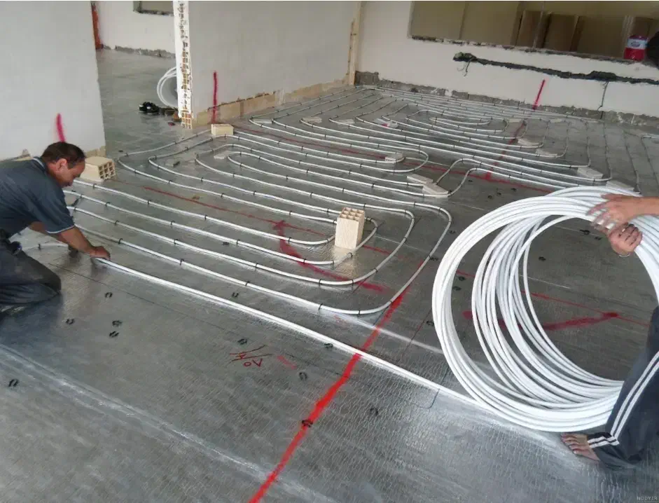 تاسیسات لوله کشی آب رادیاتور نصب پمپ تشخیص نم|خدمات پیشه و مهارت|اراک, |دیوار