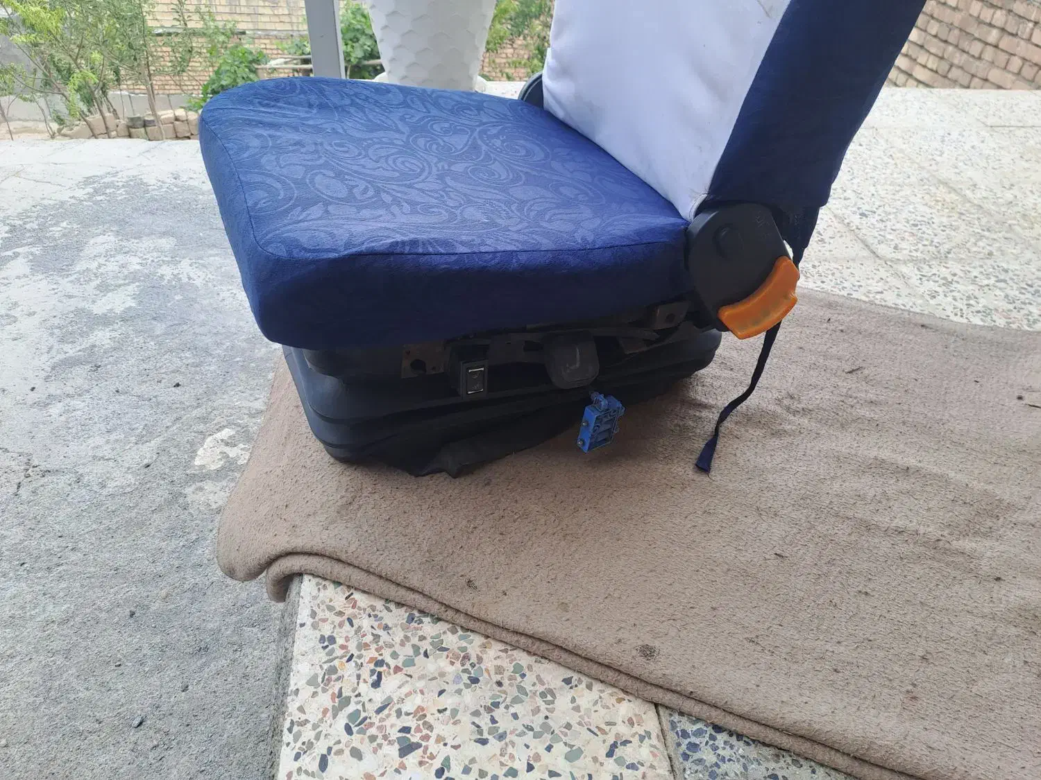 فروش|قطعات یدکی و لوازم جانبی|فولادشهر, مدیسه|دیوار