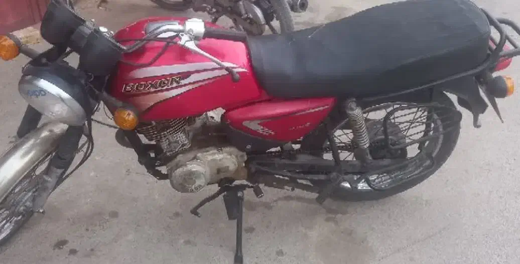 موتور باکسر هندا|موتورسیکلت|شاهینشهر, مورچه خورت|دیوار