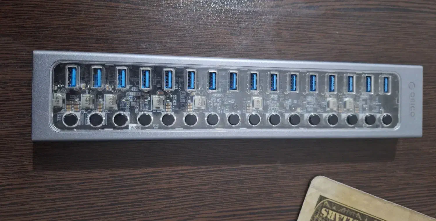 هاب ۱۶ پورت USB 3 با کلید و آداپتور|قطعات و لوازم جانبی رایانه|تهران, میرداماد|دیوار