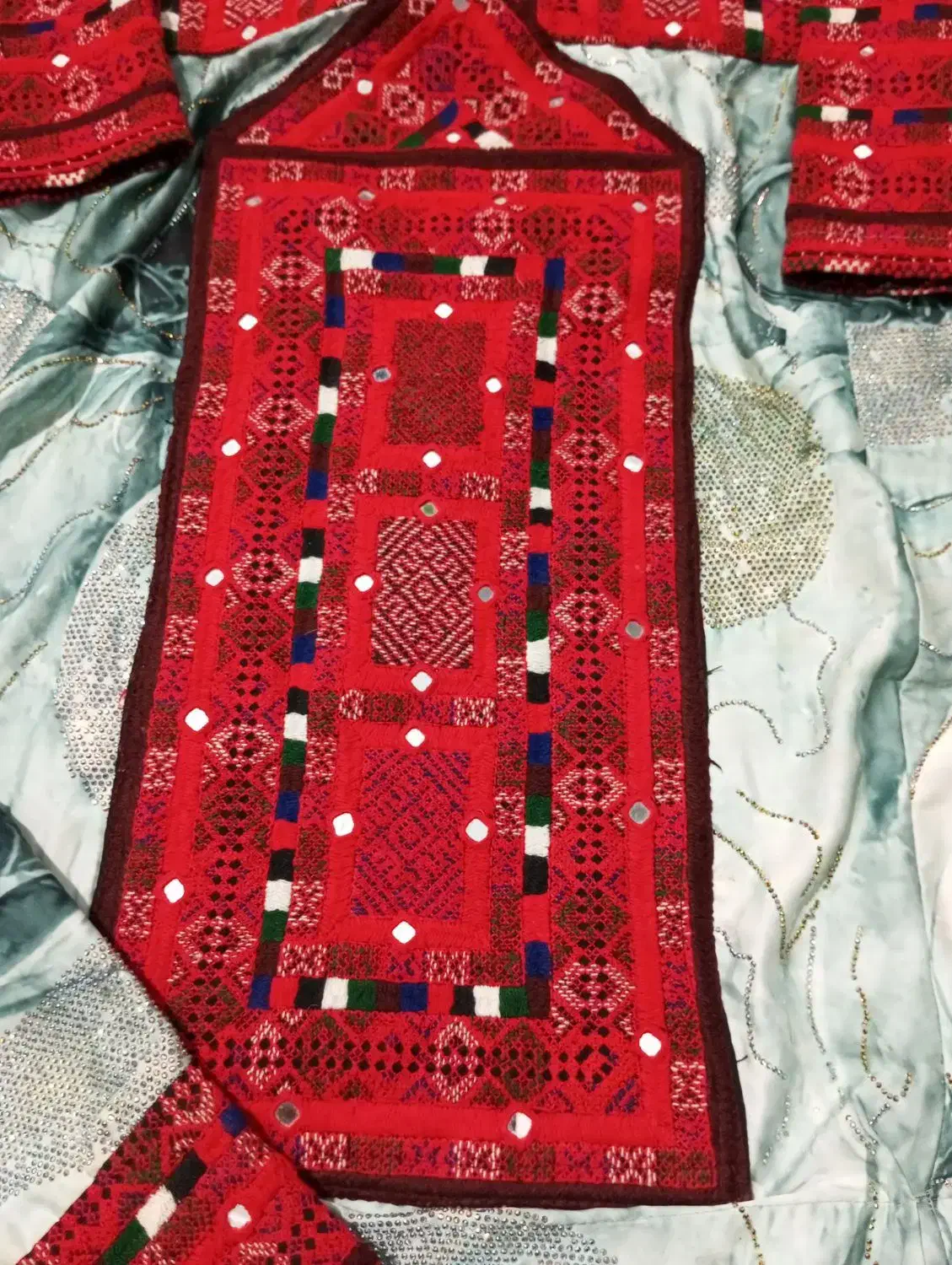 لباس بلوچی پارچه خوشگل با زی استین اینه دار|لباس|چابهار, |دیوار