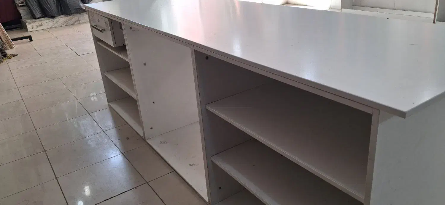 میز پیشخوان یا برش خیاطی جنس ملامین|فروشگاه و مغازه|مبارکه, |دیوار