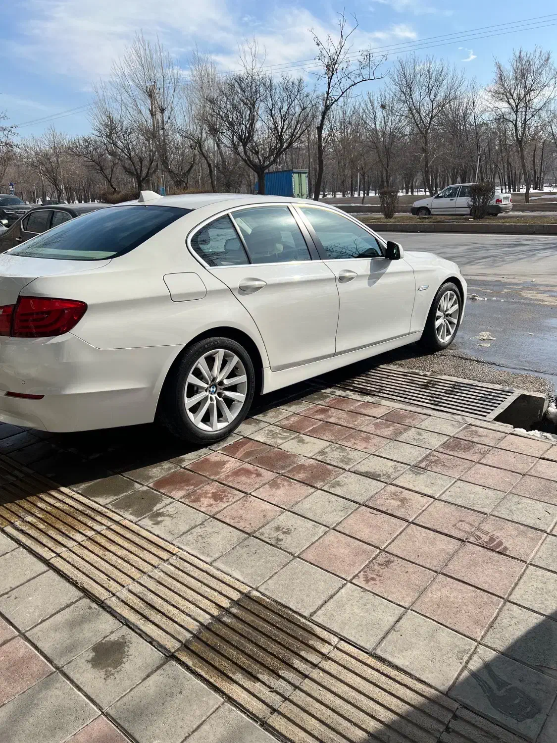 بی ام و۵۲۳|خودرو سواری و وانت|اردبیل, |دیوار