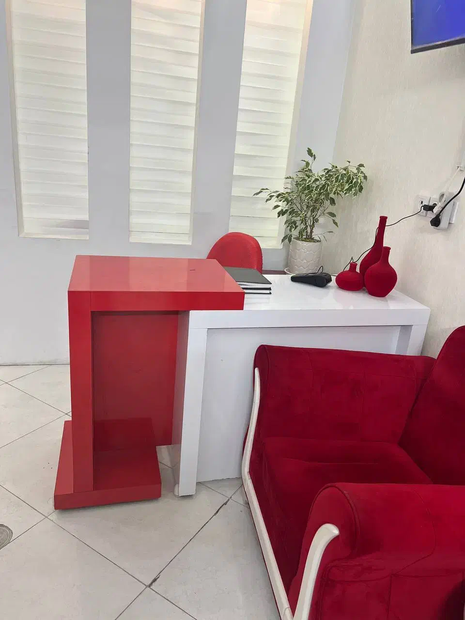 اجاره لاین آرایشگاه برای آموزشگاه|اجارهٔ کوتاهمدت دفتر کار و فضای آموزشی|مشهد, خواجه ربیع|دیوار