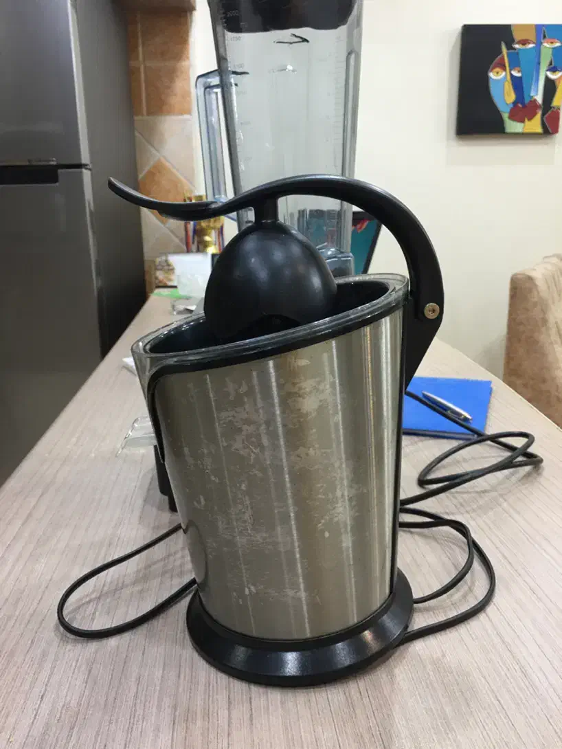 مخلوط کن حرفه ای ۷۲۰۰ وات و آب مرکبات گیری|آبمیوه‌گیر و آب‌مرکبات‌گیر|کرج, باغستان|دیوار