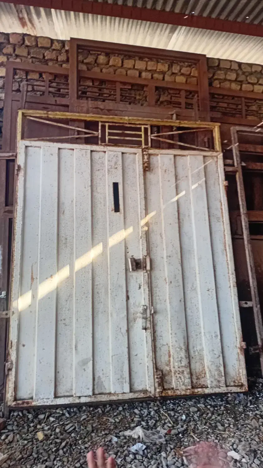 درب حیاط|مصالح و تجهیزات ساختمان|نیشابور, فضل|دیوار