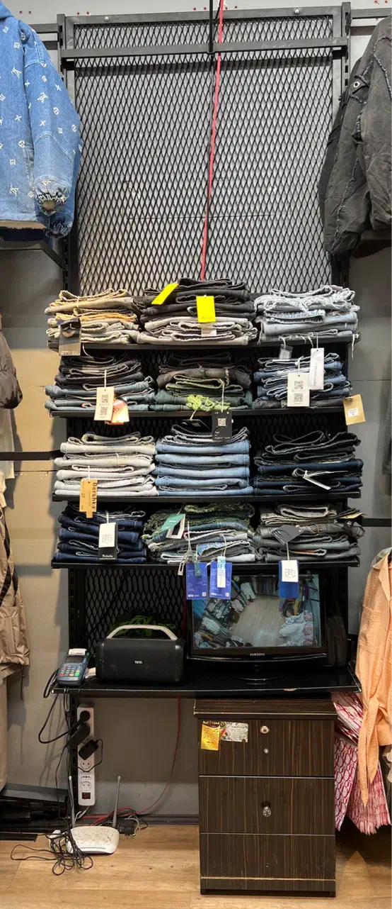 قفسه و پاچال و کمد ویترین درحد نو|فروشگاه و مغازه|مشهد, طلاب|دیوار