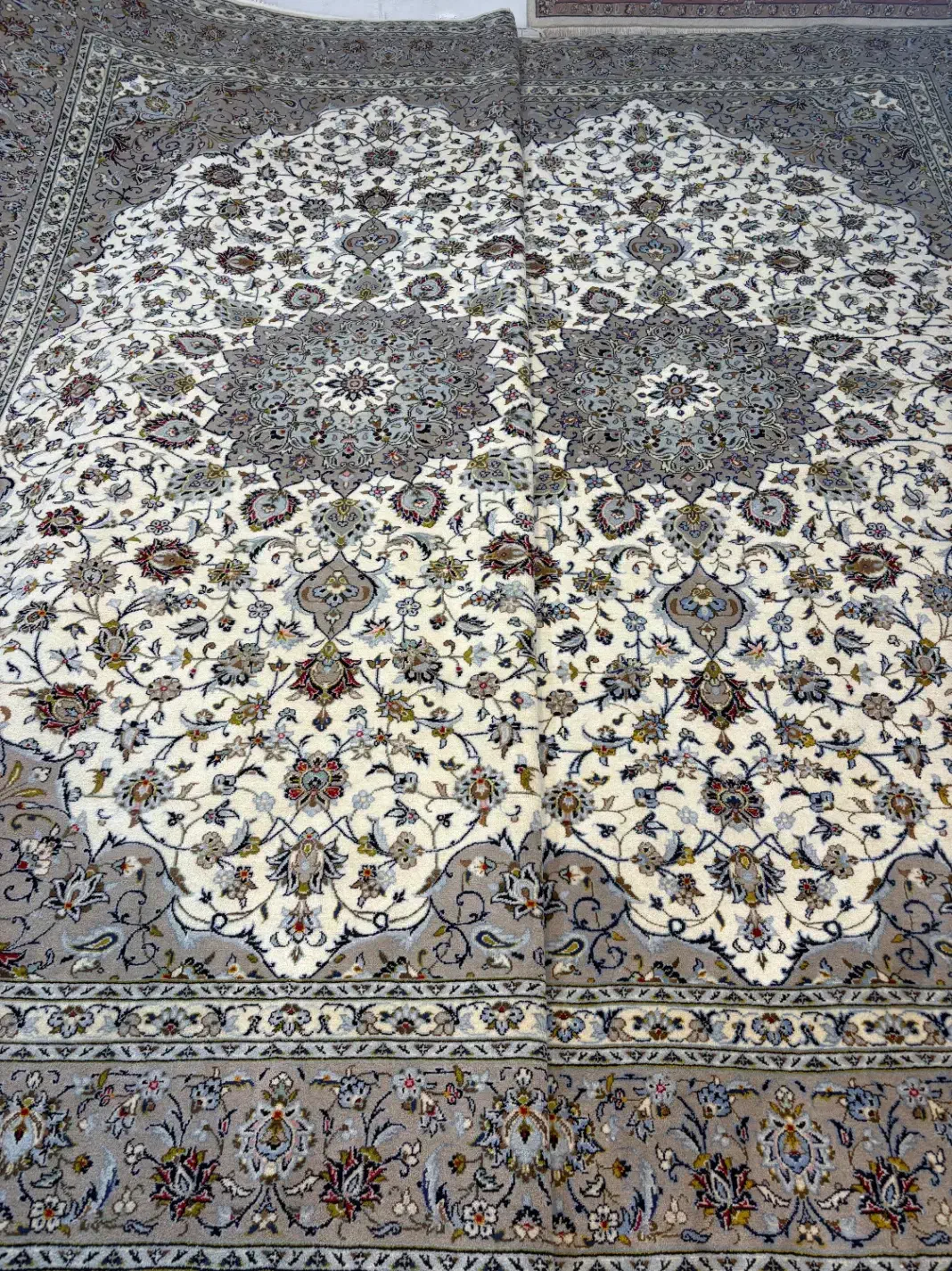 جفت ۹ متری ریزبافت کاشان کرم بافت|فرش|تهران, بهار|دیوار