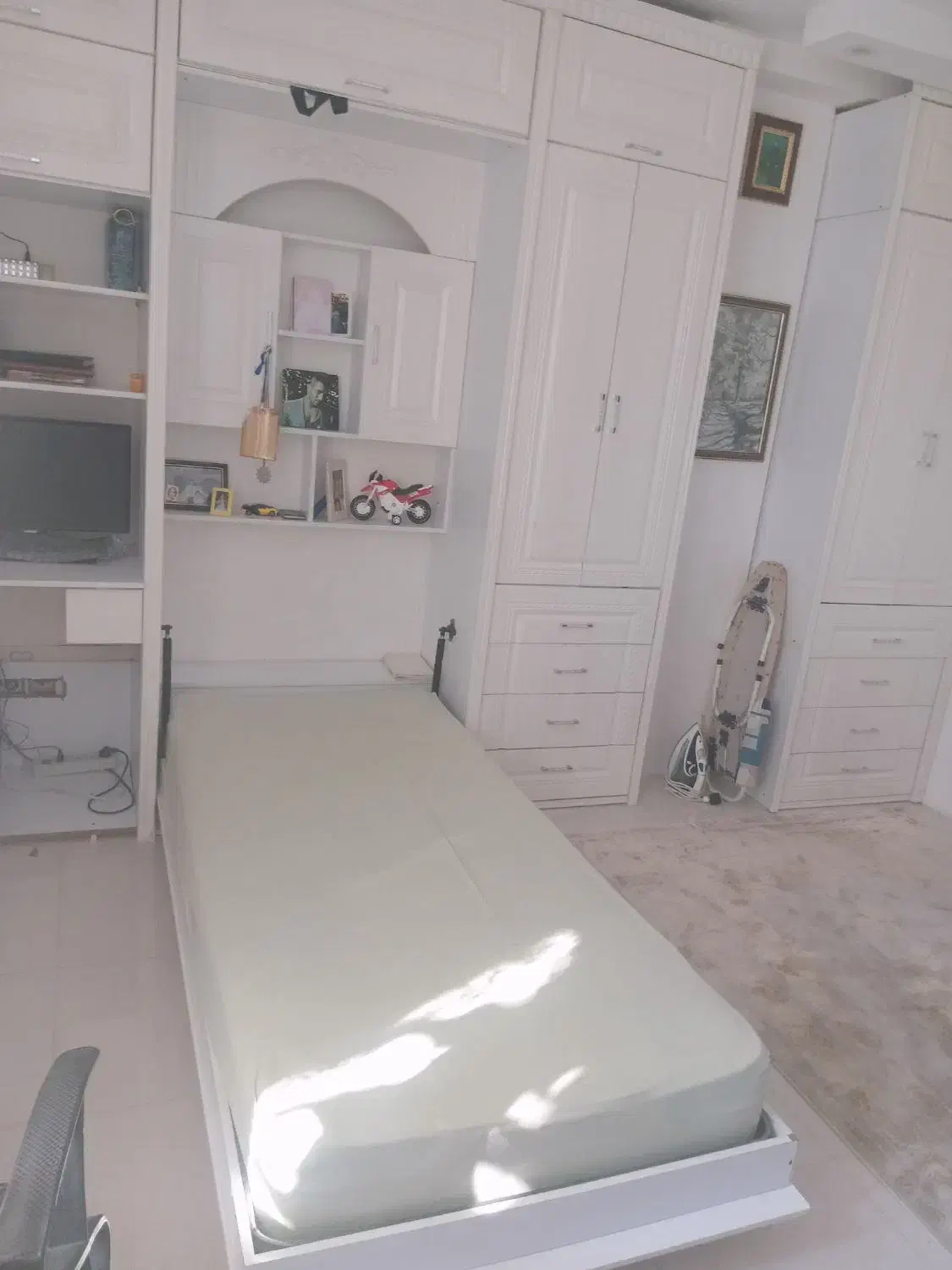 فروش کمد دیواری سالم سالم و تخت تا شو.|تخت و سرویس خواب|کلاچای, |دیوار