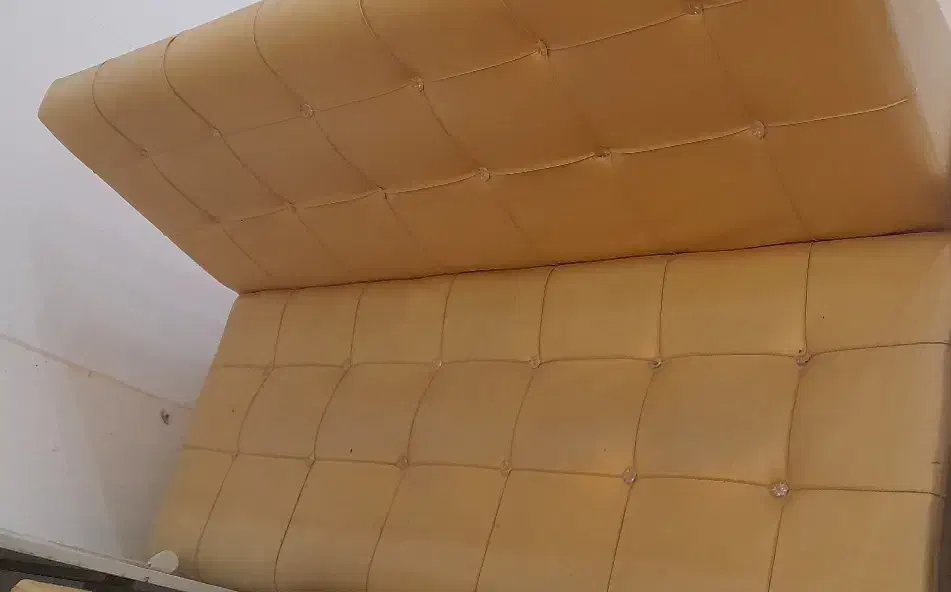 پاف های پشتی دار سالن زیبایی با یک مبل تک|آرایشگاه و سالنهای زیبایی|پاکدشت, پاکدشت (مامازند)|دیوار