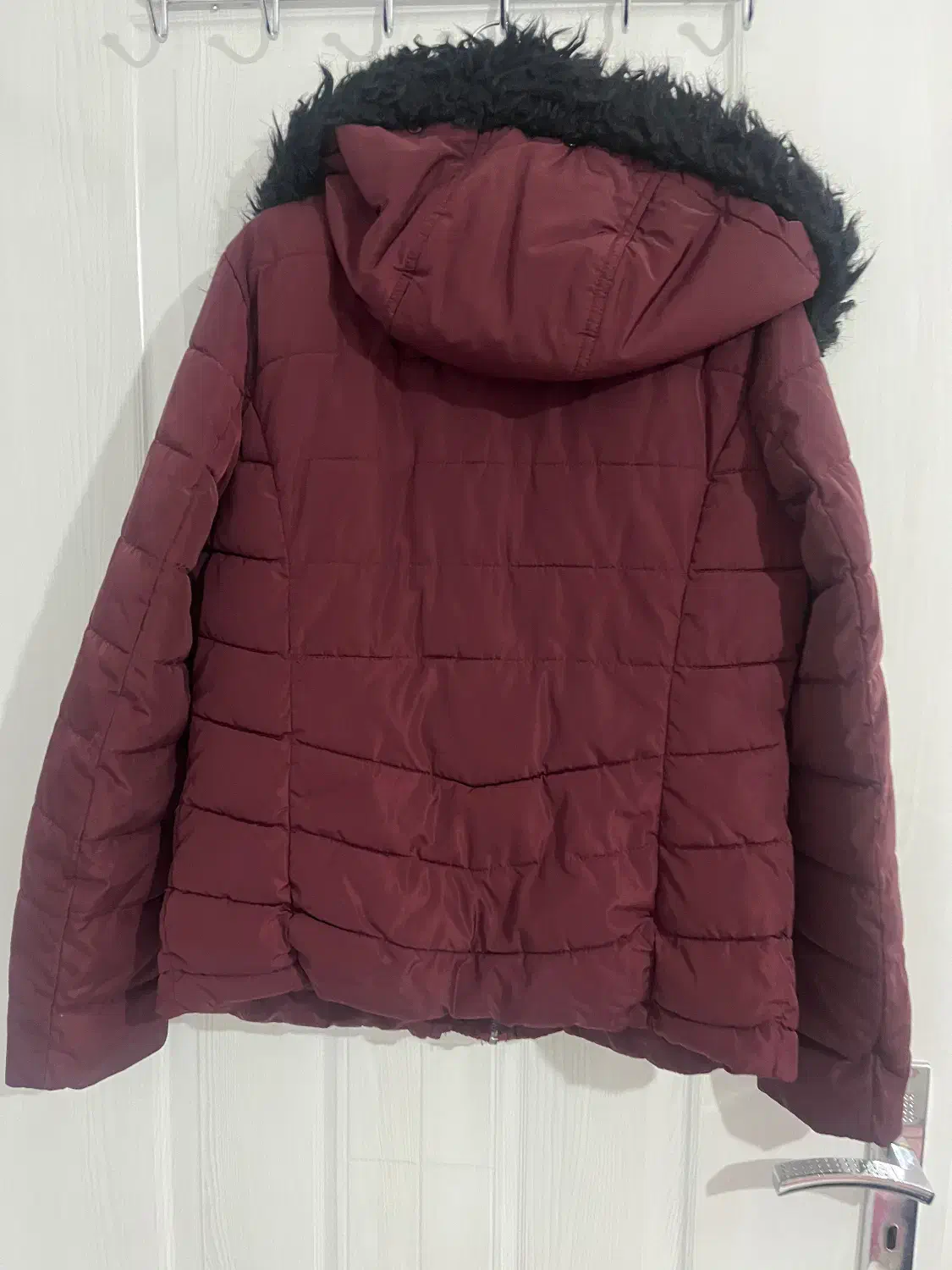 کاپشن|لباس|ارومیه, |دیوار