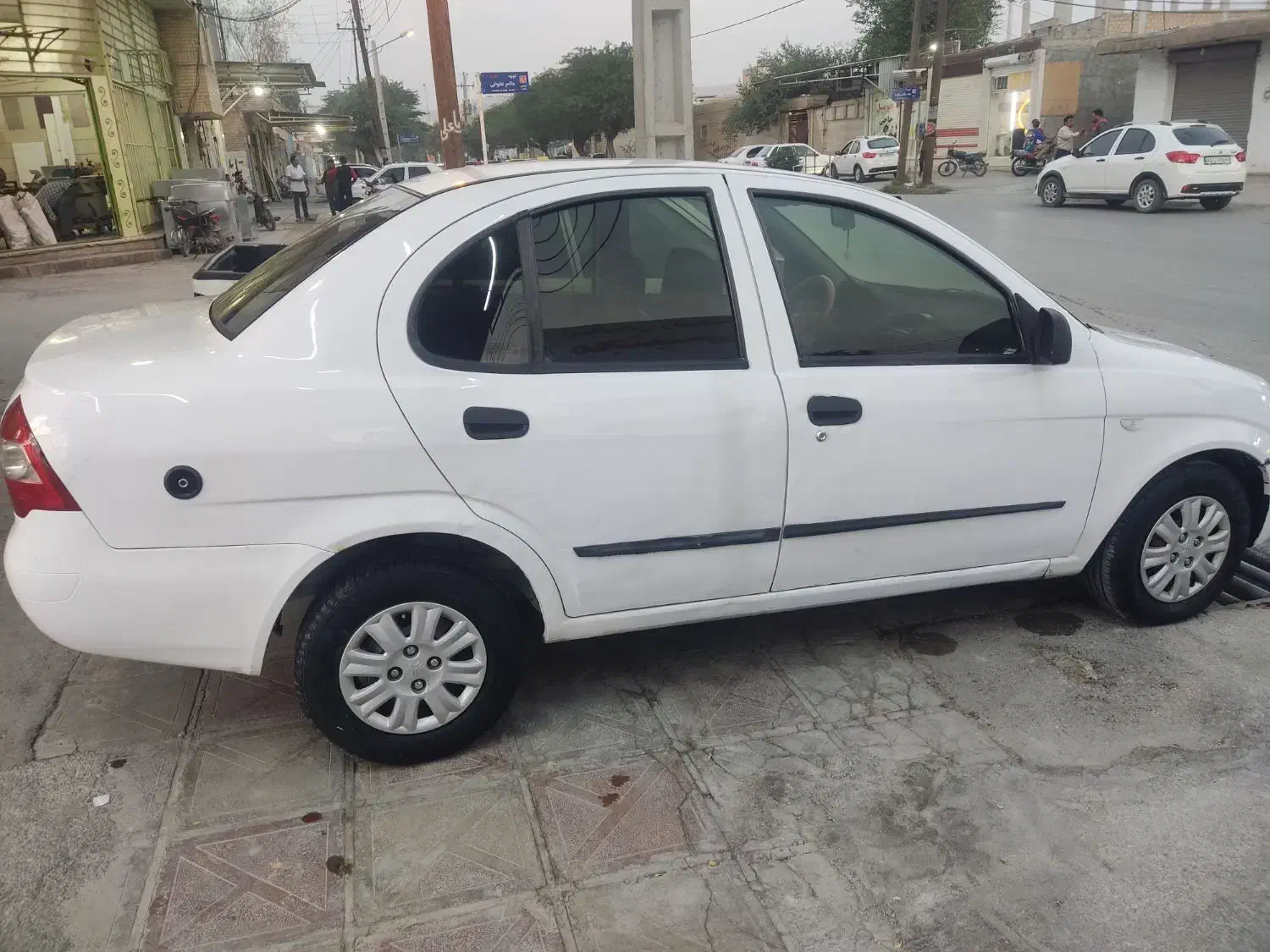 تیبا 1بنزینی.بدون رنگ میباشد.کمی لیسه کشی دارد.|خودرو سواری و وانت|اهواز, سپیدار|دیوار