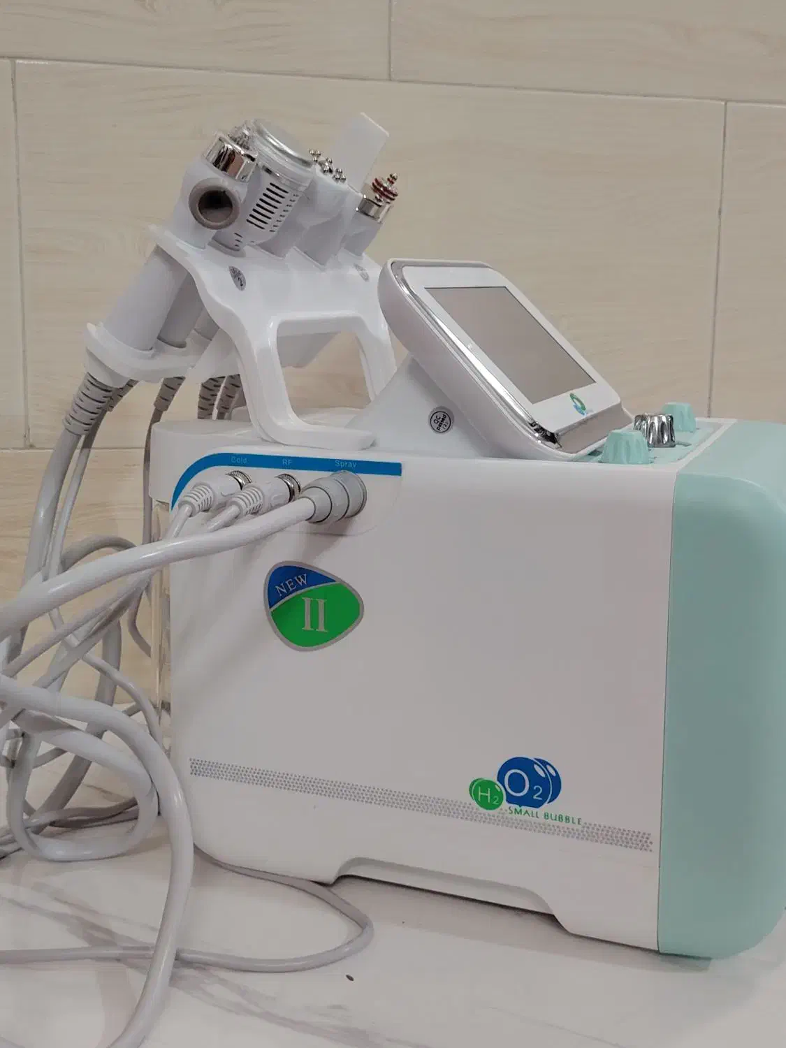 آرایشگاه و کلینیک|آرایشی، بهداشتی، درمانی|اردکان, |دیوار