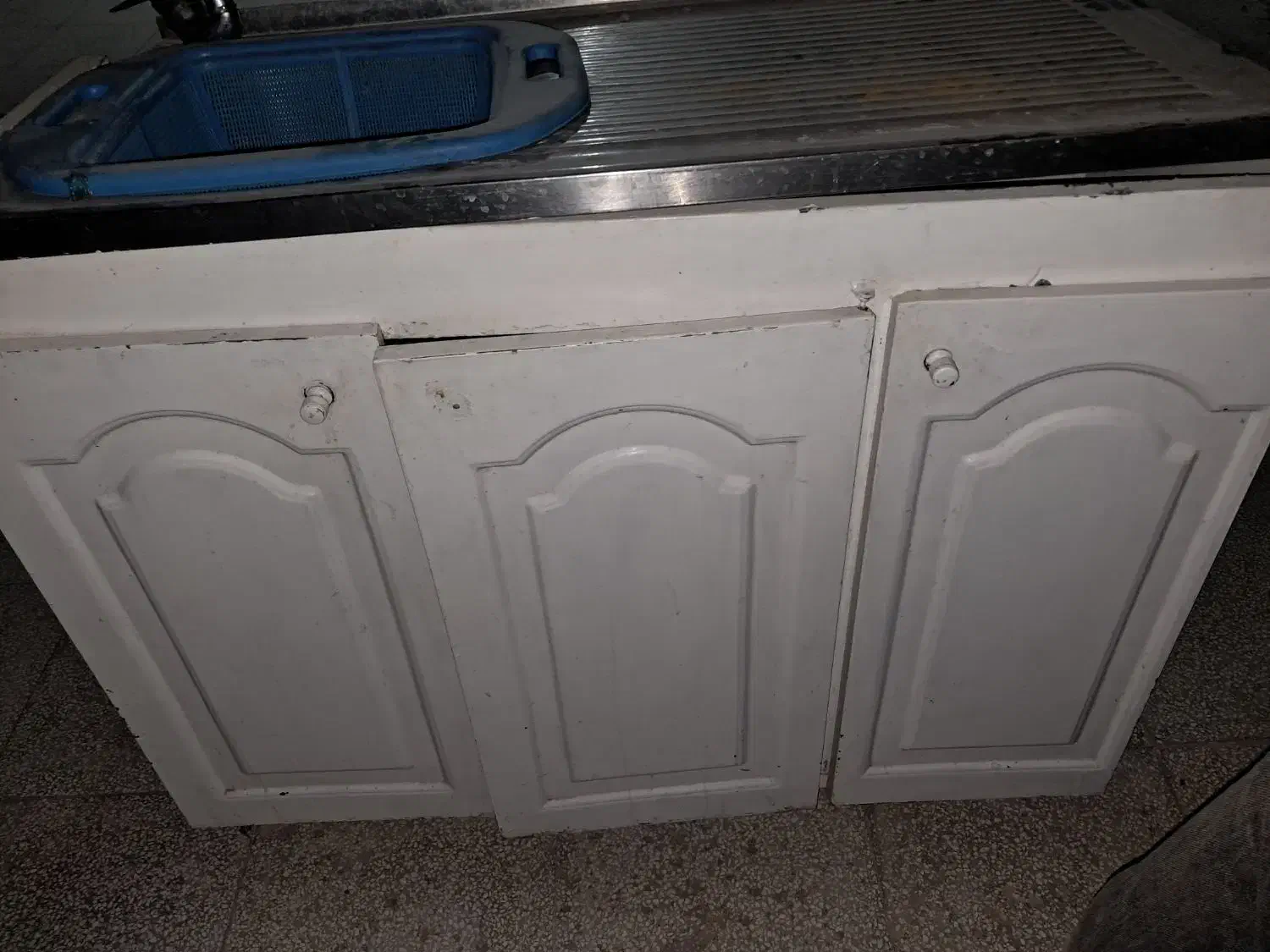 سینگ به همراه کابینت و آبچکان|آب‌چکان و نظم‌دهنده ظروف|جوین, |دیوار