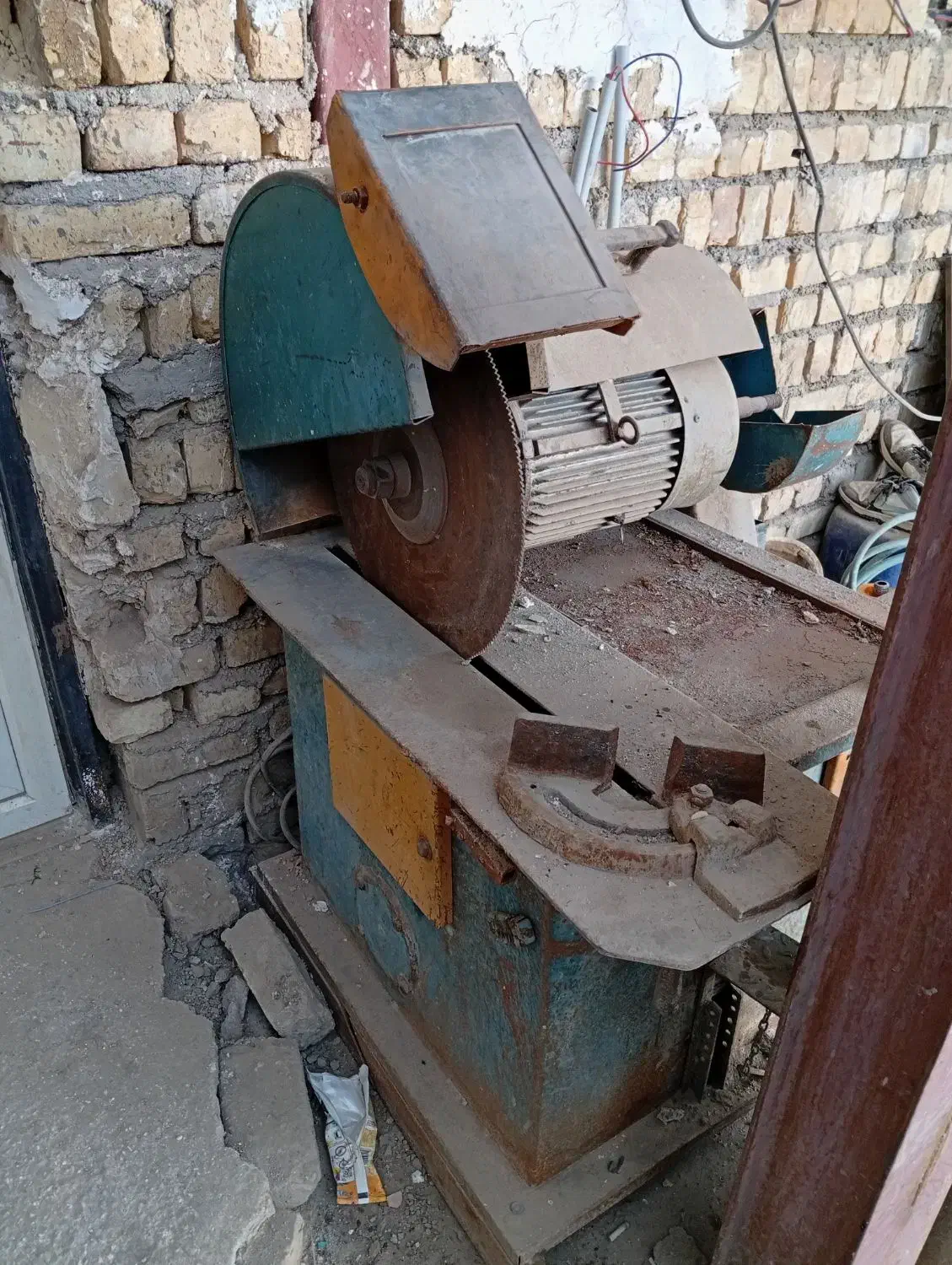 اره آتشی|ماشینآلات صنعتی|کاشان, ولیعصر|دیوار