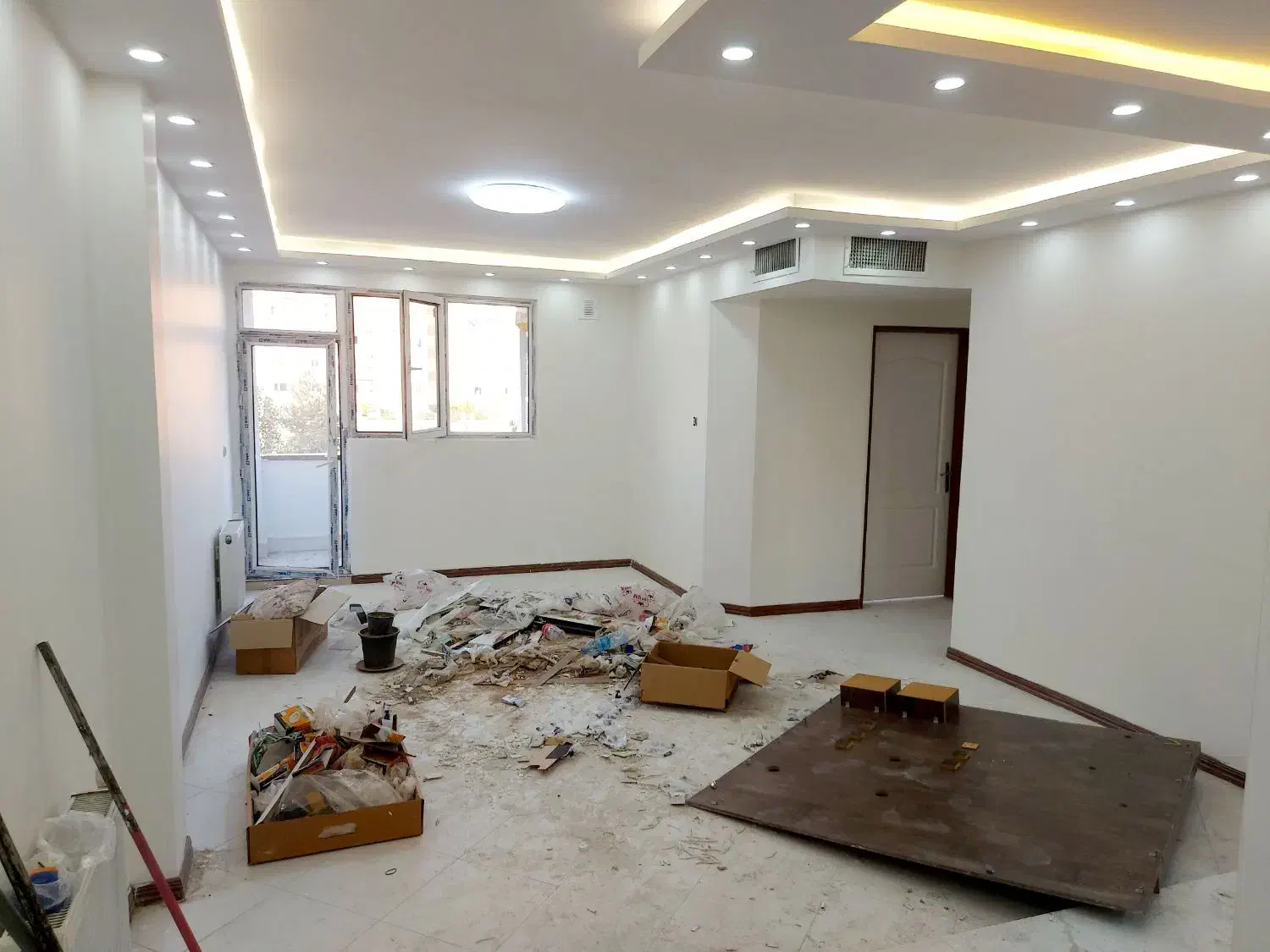 شهرک ابریشم/مجتمع کاج/فول لوکس/مرکز شهر|فروش آپارتمان|چهارباغ, |دیوار