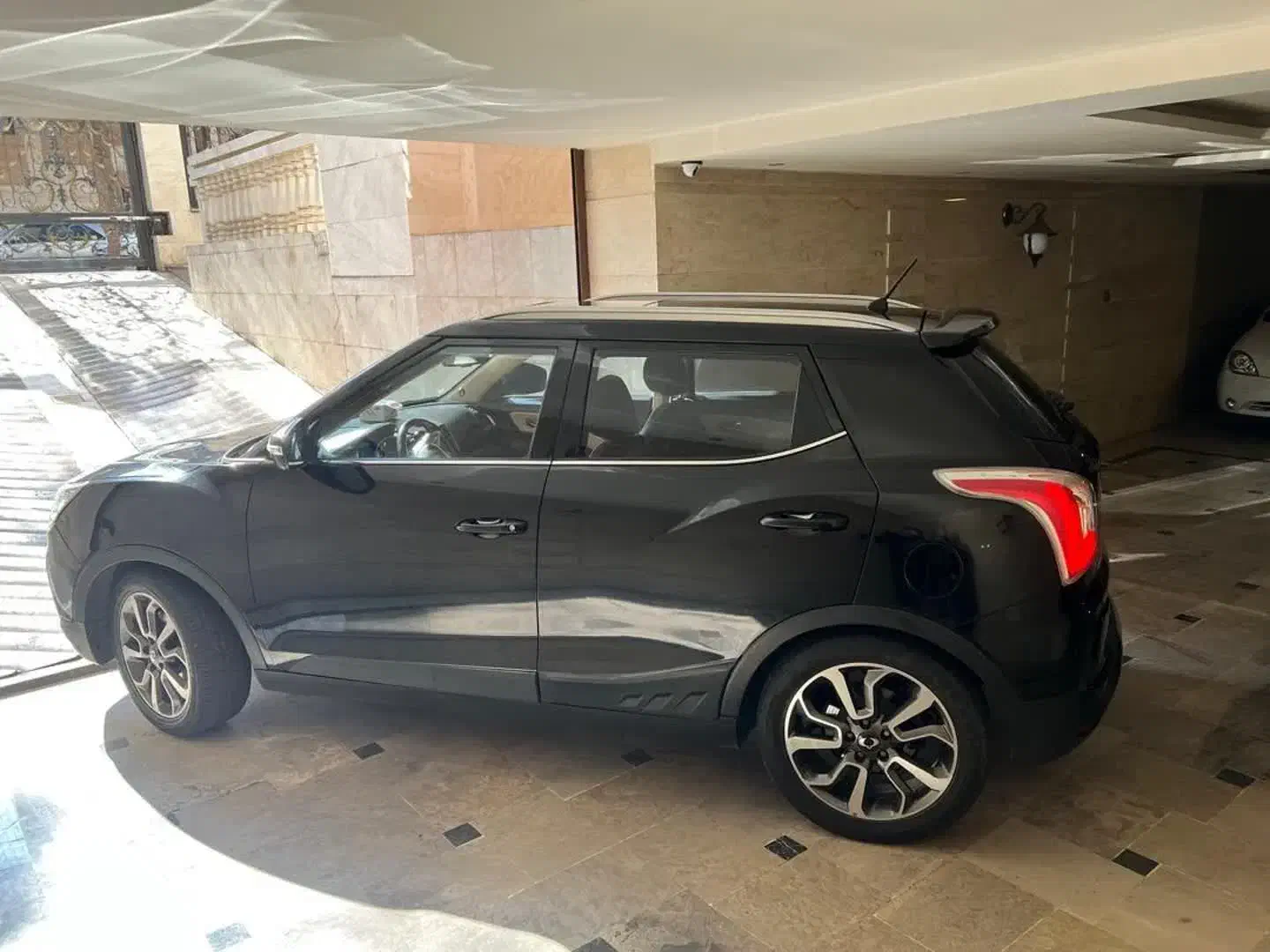 تیوولی ۲۱۰۶ بی رنگ بسیار تمیز، با بیمه بدنه|خودرو سواری و وانت|کرج, جهانشهر|دیوار