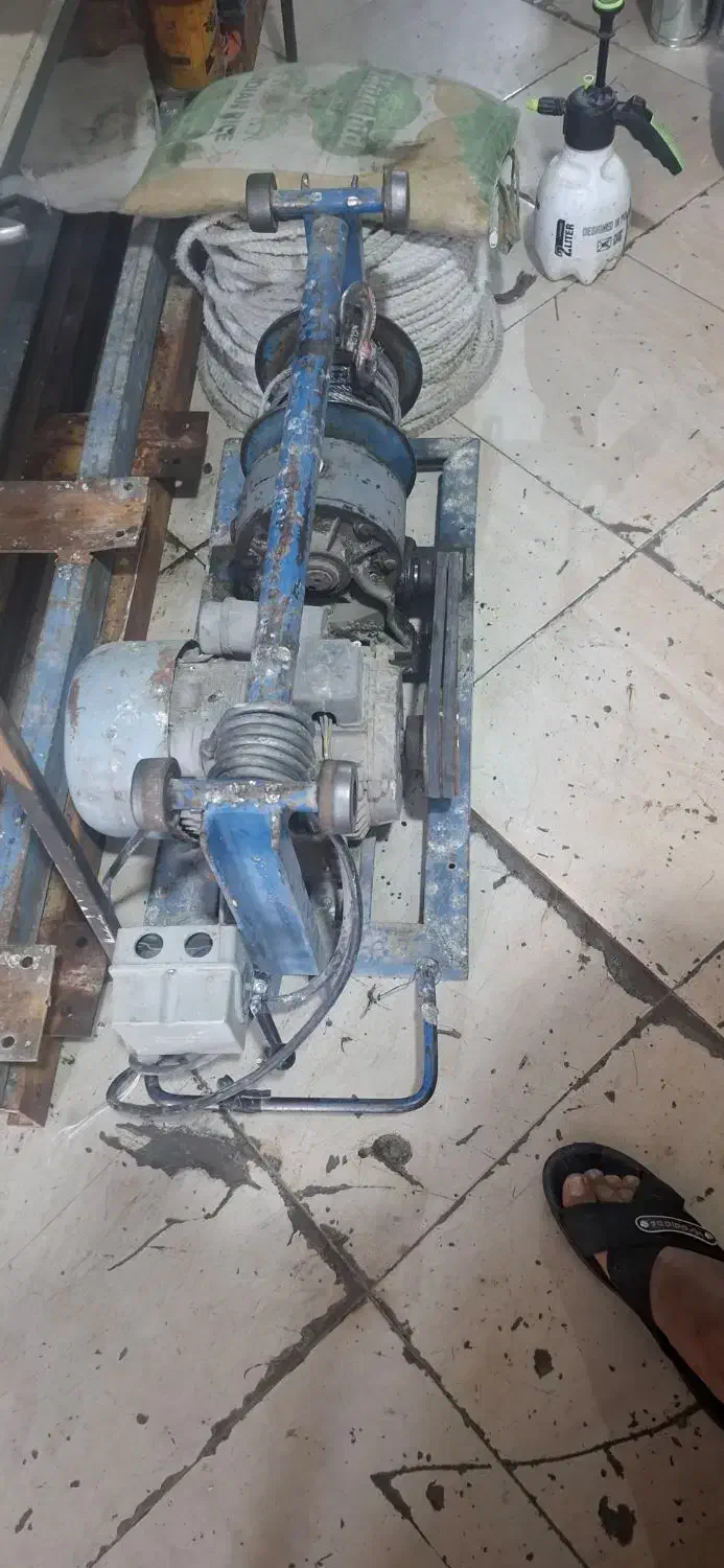 بالابر ساختمانی فروشی|مصالح و تجهیزات ساختمان|بروجرد, |دیوار