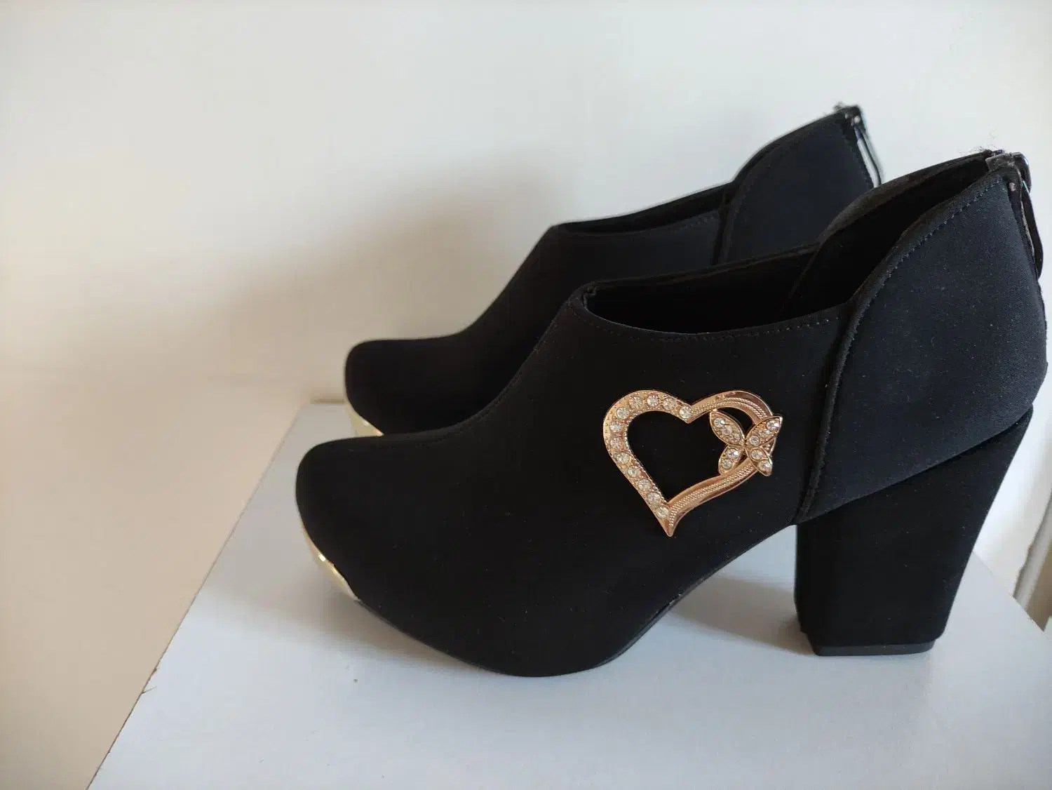 کفش پاشنه بلند|کیف، کفش، کمربند|مرند, |دیوار