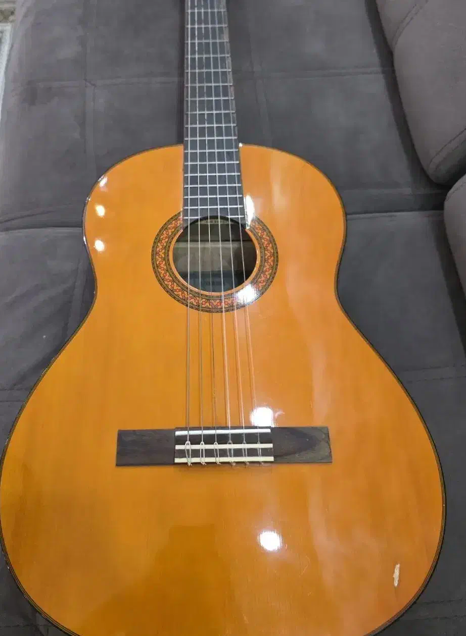 گیتار یاماها C70 رنگ عسلی|گیتار، بیس، امپلیفایر|بوشهر, |دیوار