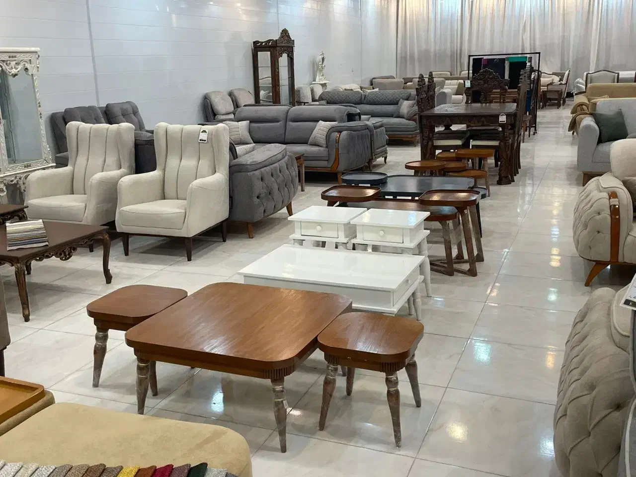 مبل قالی و مبل راحتی کارمانیا نقد و اقساط|مبلمان خانگی و میز عسلی|سیرجان, |دیوار