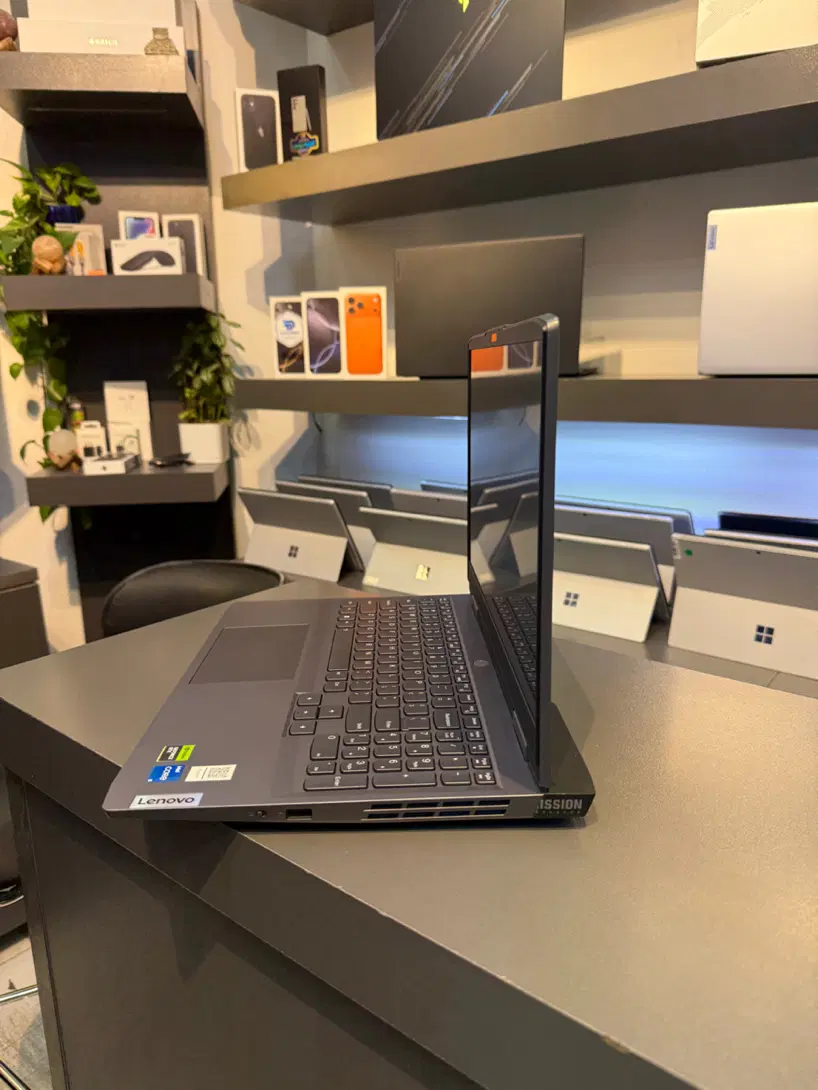 Lenovo lOQ|رایانه همراه|شیراز, ملاصدرا|دیوار