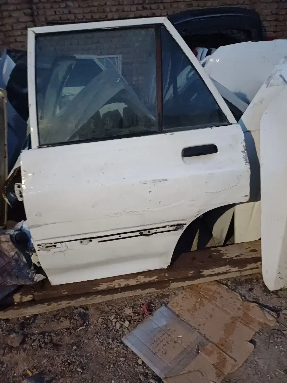 در کاپوت پژو ۲۰۶|قطعات یدکی و لوازم جانبی|پاکدشت, پاکدشت (مامازند)|دیوار