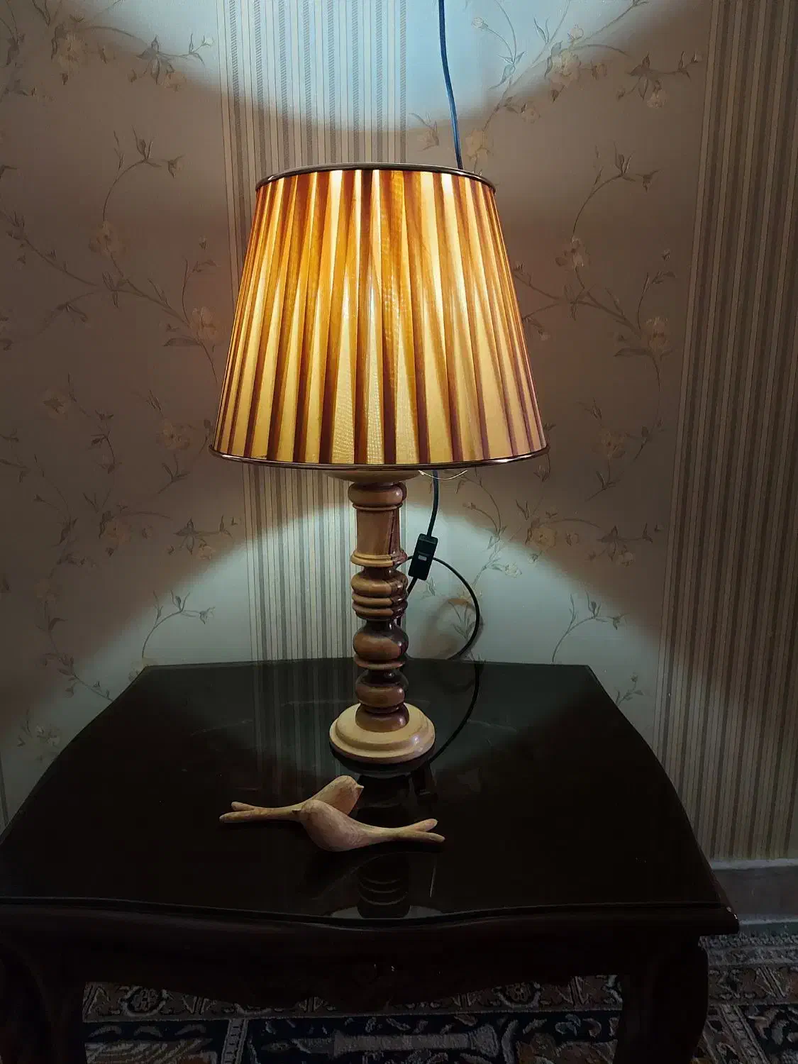 اباژور رومیزی پایه چوبی|چراغ خواب و آباژور|مشهد, رستگار|دیوار