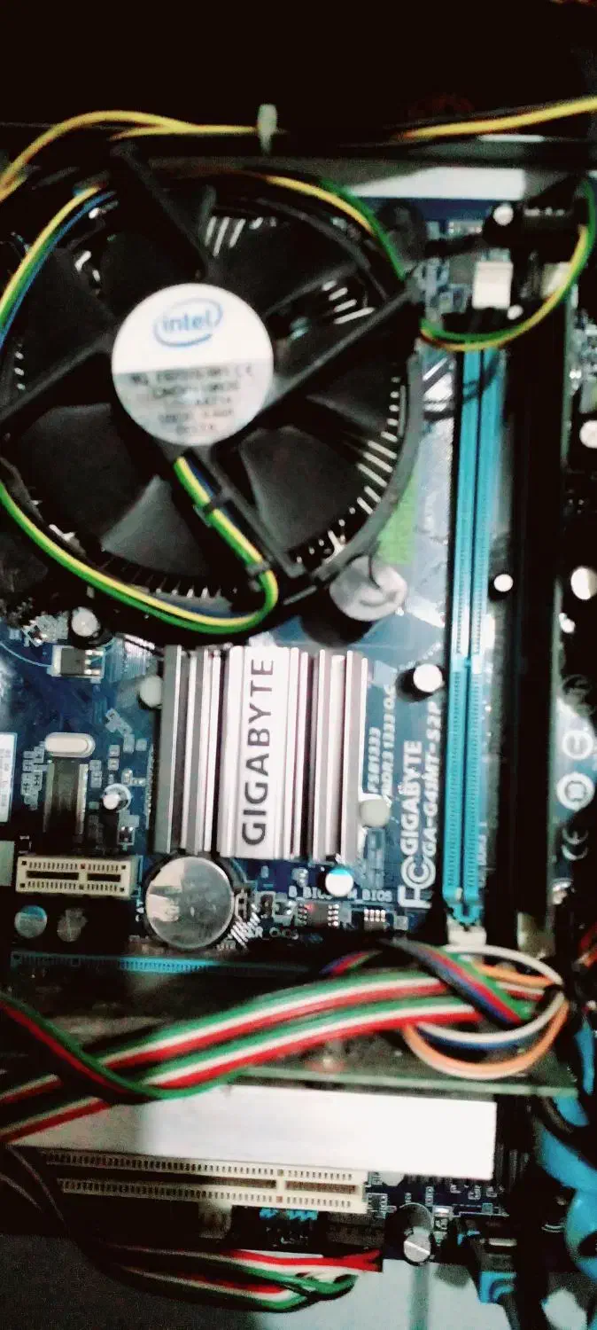 کامپیوتر و مانیتور|رایانه رومیزی|اندیمشک, |دیوار