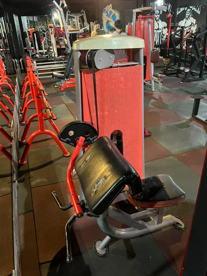 دستگاه بدنسازی ، جلوبازو لاری|تجهیزات ورزشی|رودسر, |دیوار