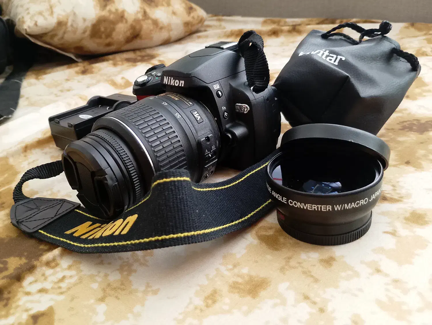 دوربین نیکون D60 با لنز نیکون 55-18 و لنز مایکرو|دوربین عکاسی و فیلمبرداری|تهران, اقدسیه|دیوار