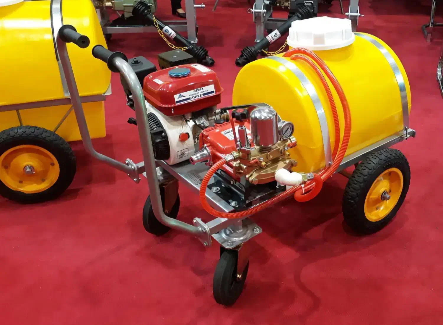 سمپاش فرغونی زنبه ای بنزینی چهارچرخ 200لیتری هوندا|ماشینآلات صنعتی|تهران, یافتآباد|دیوار