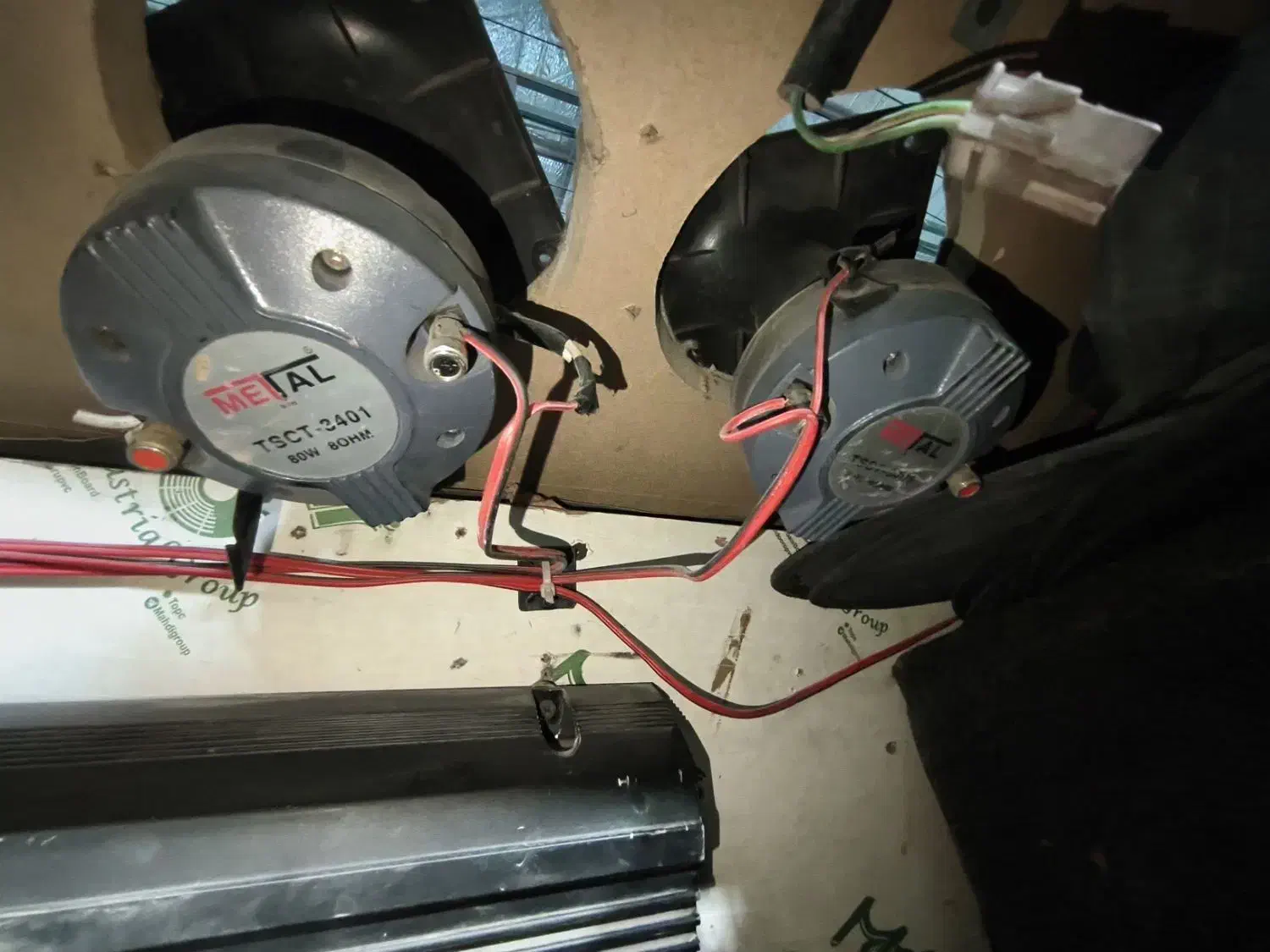 هورن|آلات موسیقی|زاهدان, |دیوار