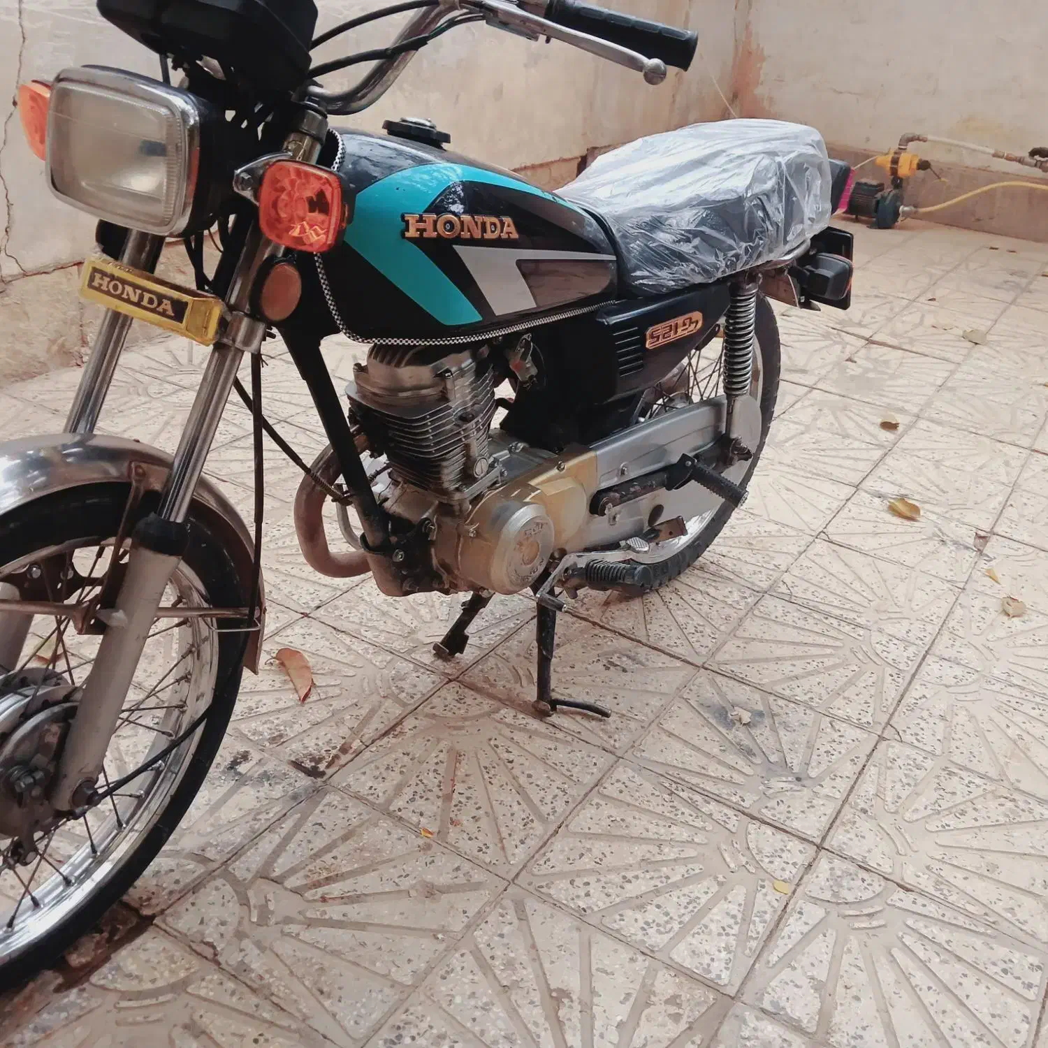 موتور هندا پلاک قدیم|موتورسیکلت|خمینیشهر, |دیوار