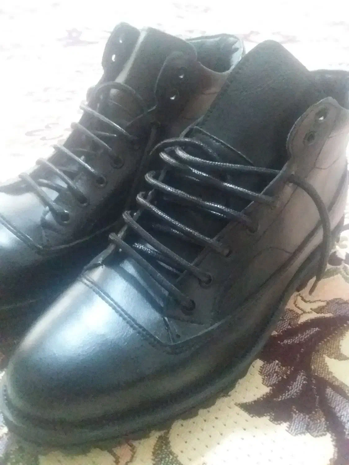 کفش‌‌نیم‌پوت|کیف، کفش، کمربند|نسیم‌شهر, |دیوار