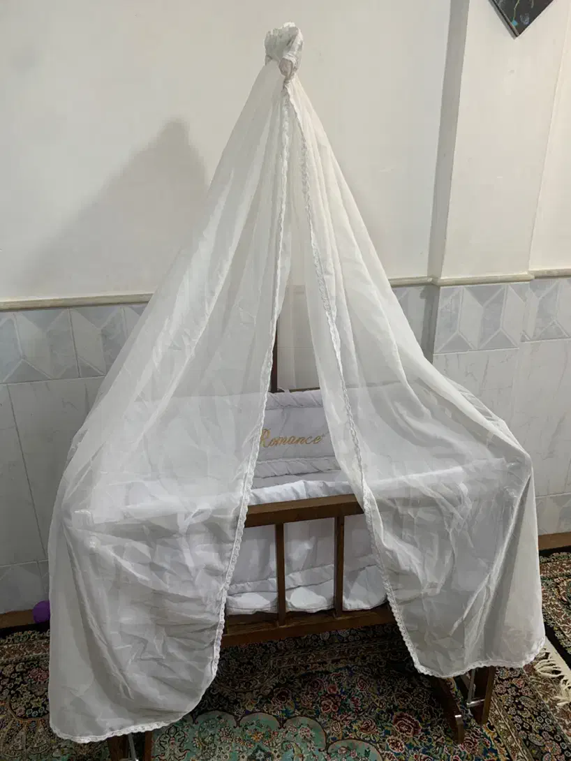 گهواره کنار مادر مدل رومنس|تخت و صندلی بچه|قم, نیروگاه|دیوار