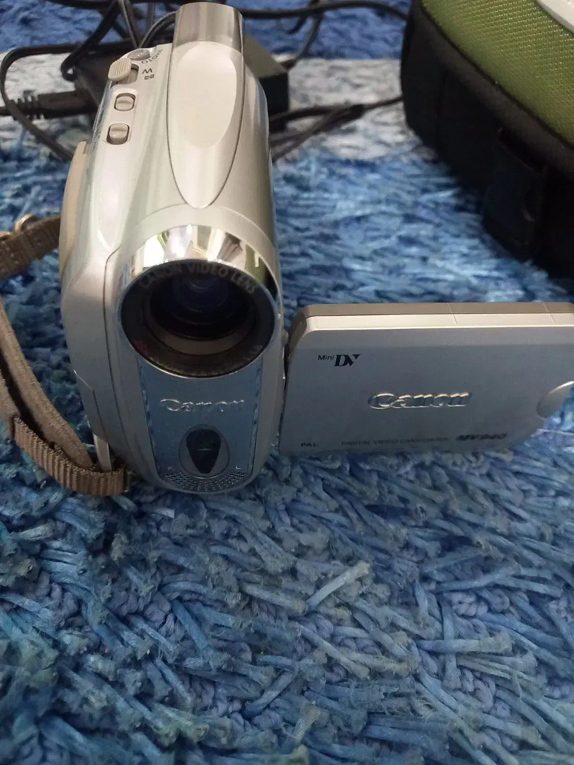 دوربین فیلمبرداری کنونcanon miniDv|دوربین عکاسی و فیلم‌برداری|کوچصفهان, |دیوار