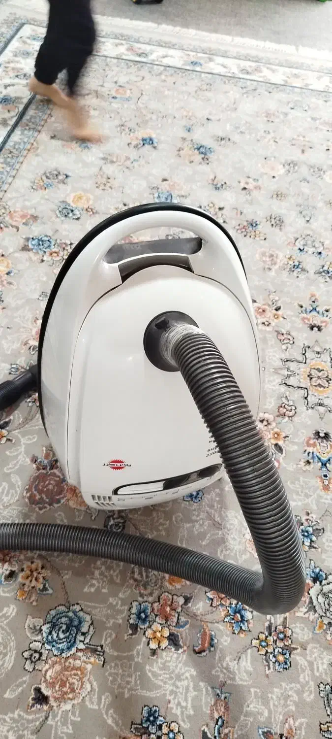 جارو برقی 2200W کارکرده در حدنو تمیز|جاروبرقی، جارو شارژی، بخارشو|شوشتر, |دیوار