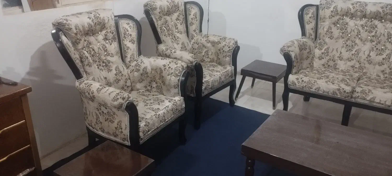 مبل کلاسیک همراه با نهارخوری چهار نفره|مبلمان خانگی و میز عسلی|پرند, فاز ۰|دیوار