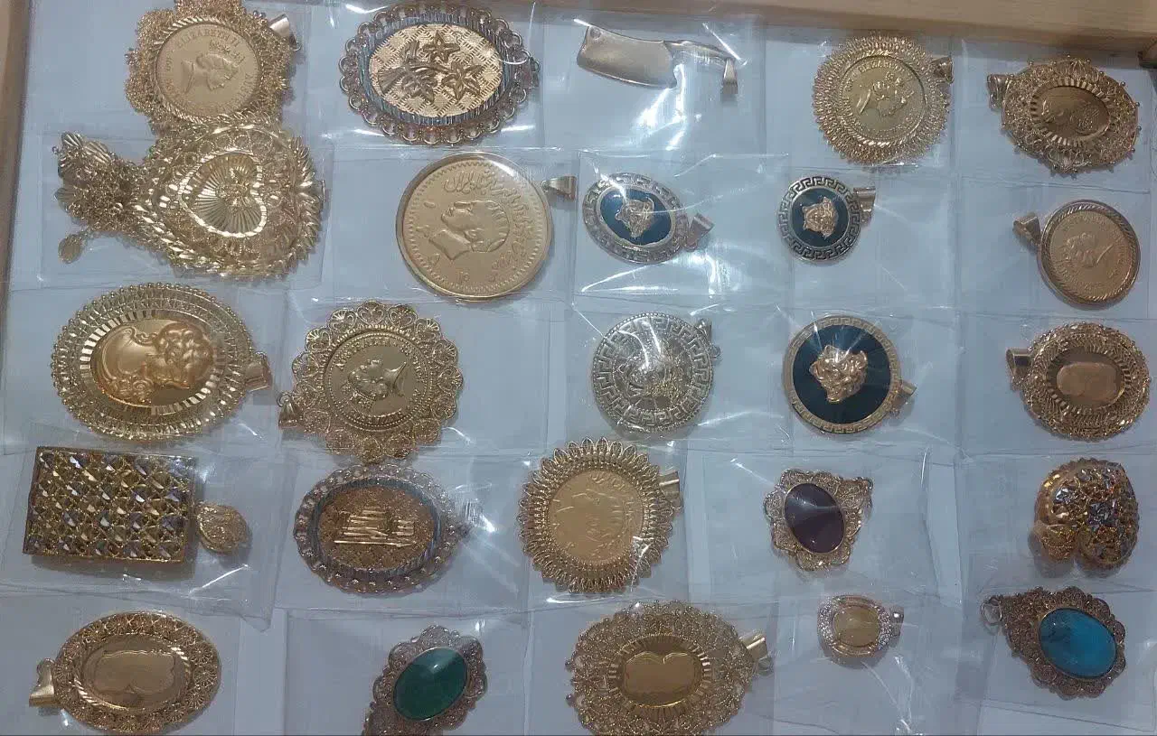 فروش کلی زنجیر و پلاک وجزئی ب مناسبت روز مادر و زن|جواهرات|مشهد, فردوسی|دیوار