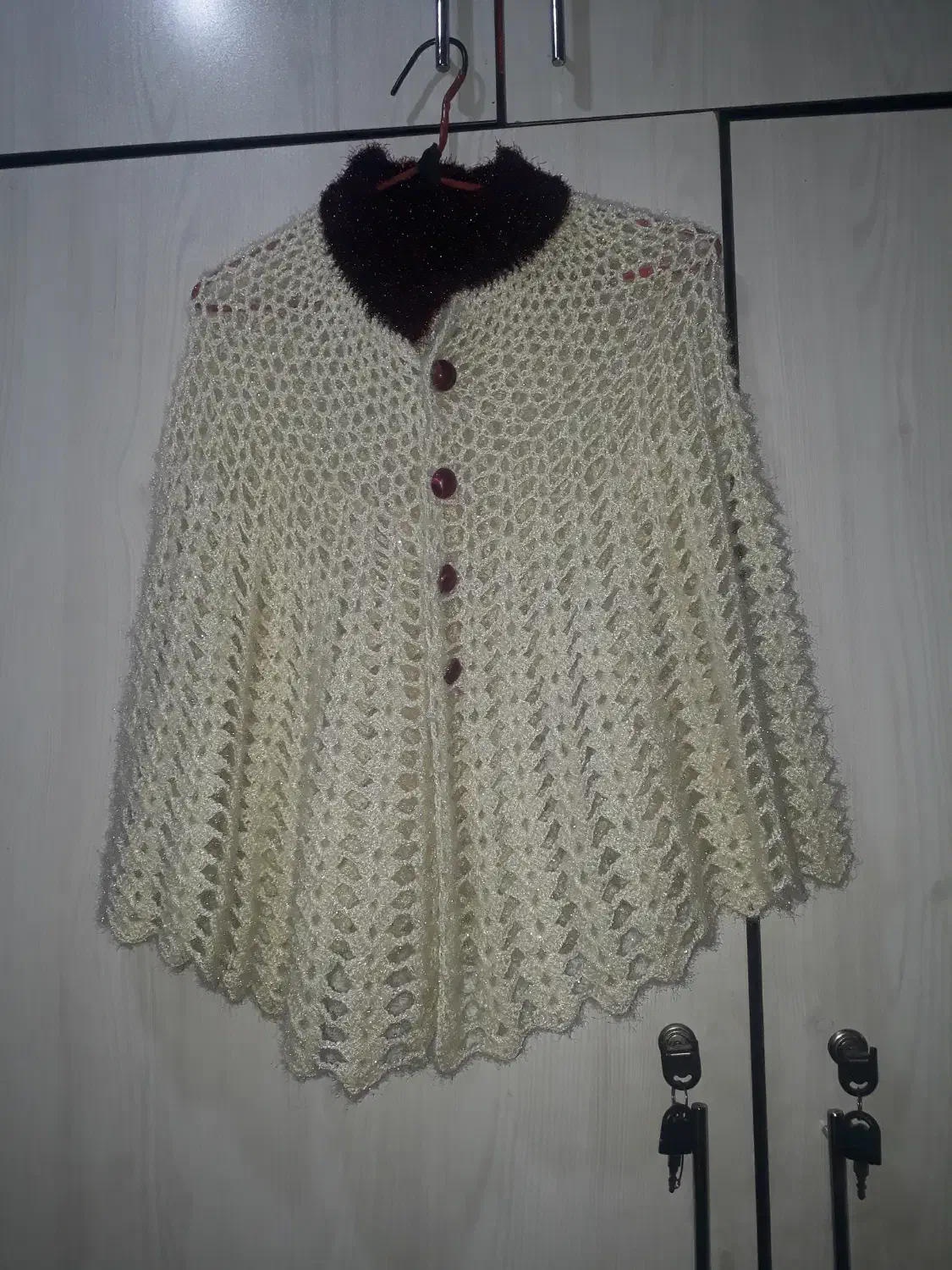 شنل بافت بچگانه|کفش و لباس بچه|اندیشه, اندیشه فاز ۱|دیوار